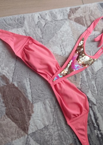 Pullu Pembe İp Askılı Bikini Üstü - Görsel 3