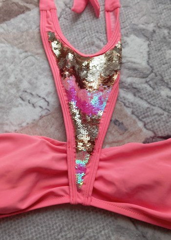 Pullu Pembe İp Askılı Bikini Üstü - Görsel 2