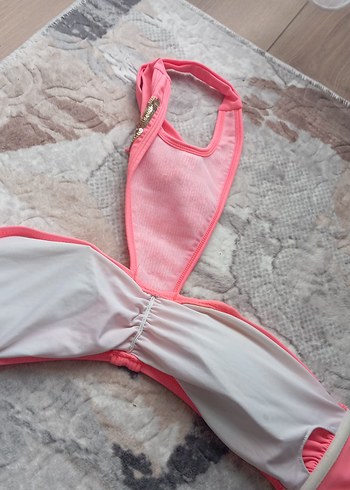 Pullu Pembe İp Askılı Bikini Üstü - Görsel 7