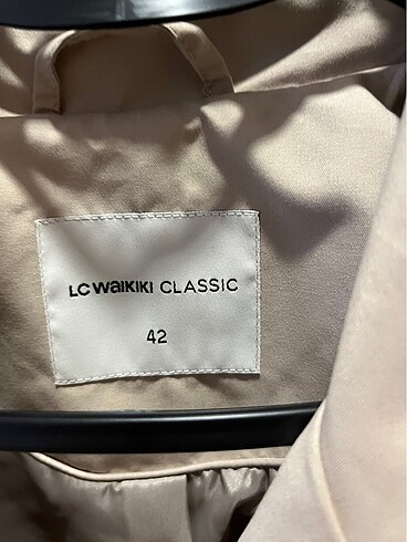 42 Beden Lcwaikiki Kadın Kısa Trençkot