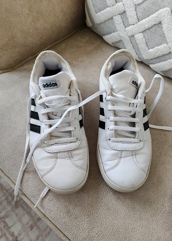 Adidas Beyaz Kadın Spor Ayakkabı