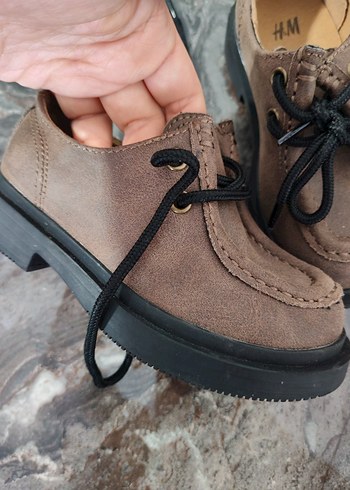 H&M Kahverengi Süet Bağcıklı Erkek Çocuk Ayakkabısı