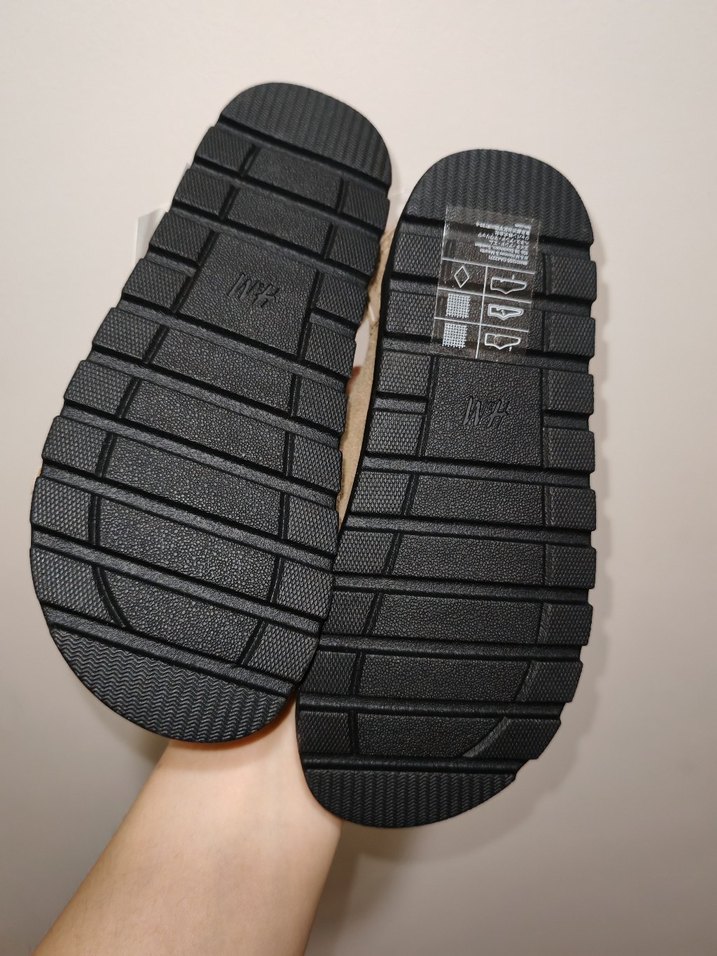 Bej Süet Tokalı Erkek Çocuk Terlik - Görsel 3