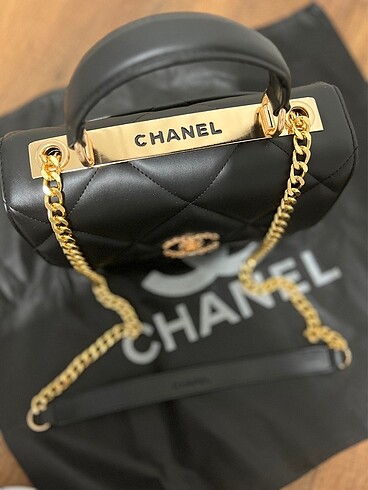  Beden siyah Renk Chanel kol çantası