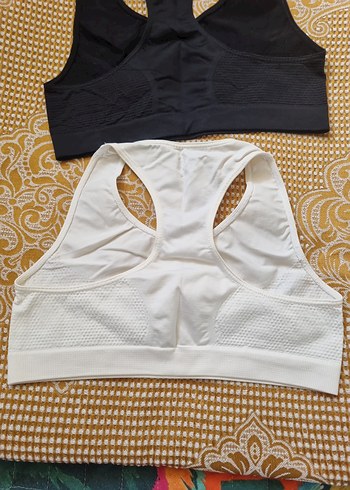 Beyaz ve Siyah Sporcu Sütyeni Seti - Görsel 5