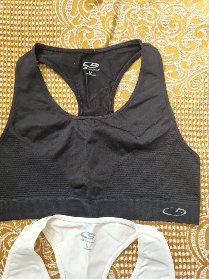 Beyaz ve Siyah Sporcu Sütyeni Seti - Görsel 2