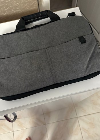 Beden Kadın Siyah Fermuarlı Laptop Çantası