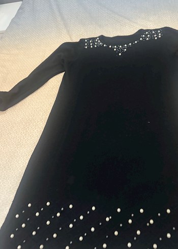 Boncuk Detaylı Siyah Uzun Kollu Triko Elbise - Görsel 4