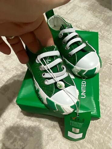 Benetton Benetton 22 numara