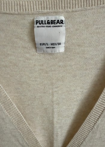 Bej Düğmeli V Yaka Kadın Hırka - Görsel 3