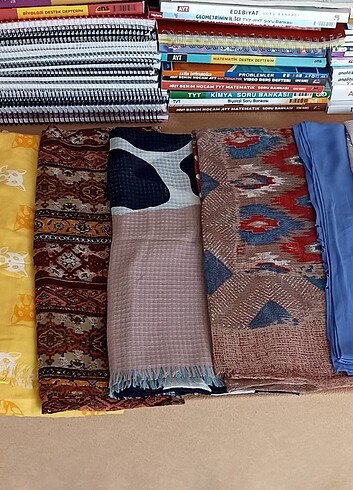 Beden çeşitli Renk 31 ADET ŞAL 1000 TL