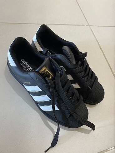 Adidas superstar