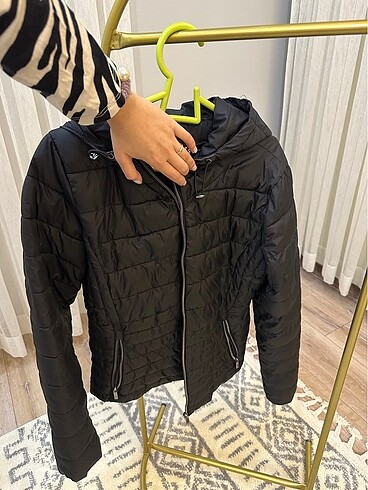 m Beden Zara şişme mont