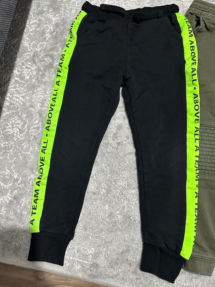 Erkek Çocuk Haki ve Siyah Rahat Kesim Pantolon - Görsel 3