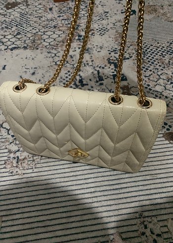 Beyaz Zincir Detaylı Deri Kadın Çanta - Görsel 2