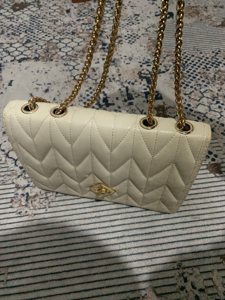 Beyaz Zincir Detaylı Deri Kadın Çanta - Görsel 2