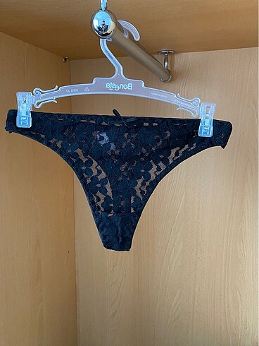 Siyah tanga string