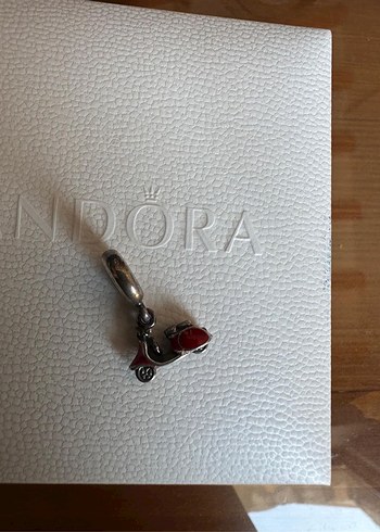 Pandora vespa charm - Görsel 2