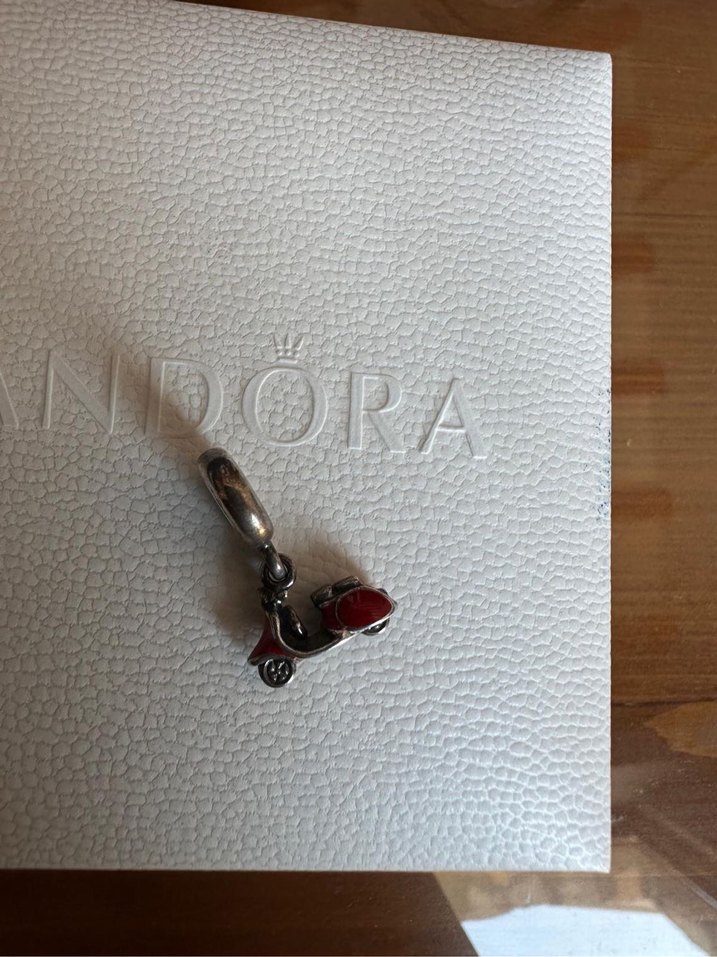 Pandora vespa charm - Görsel 2