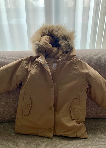 Bej Erkek Çocuk Kürklü Kapüşonlu Mont - Görsel 2