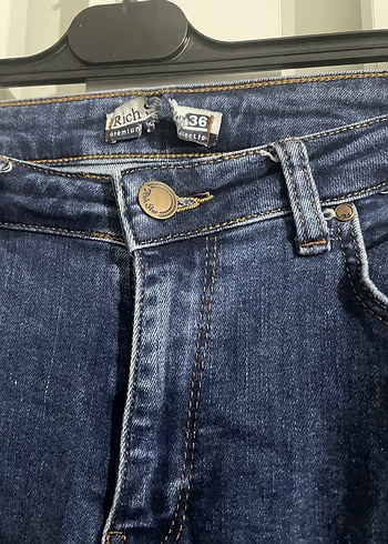 36 Beden Lacivert Dar Kesim Kadın Midi Boy Jean