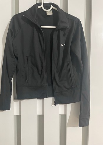 Nike Siyah Yüksek Yakalı Fermuarlı Kadın Ceket