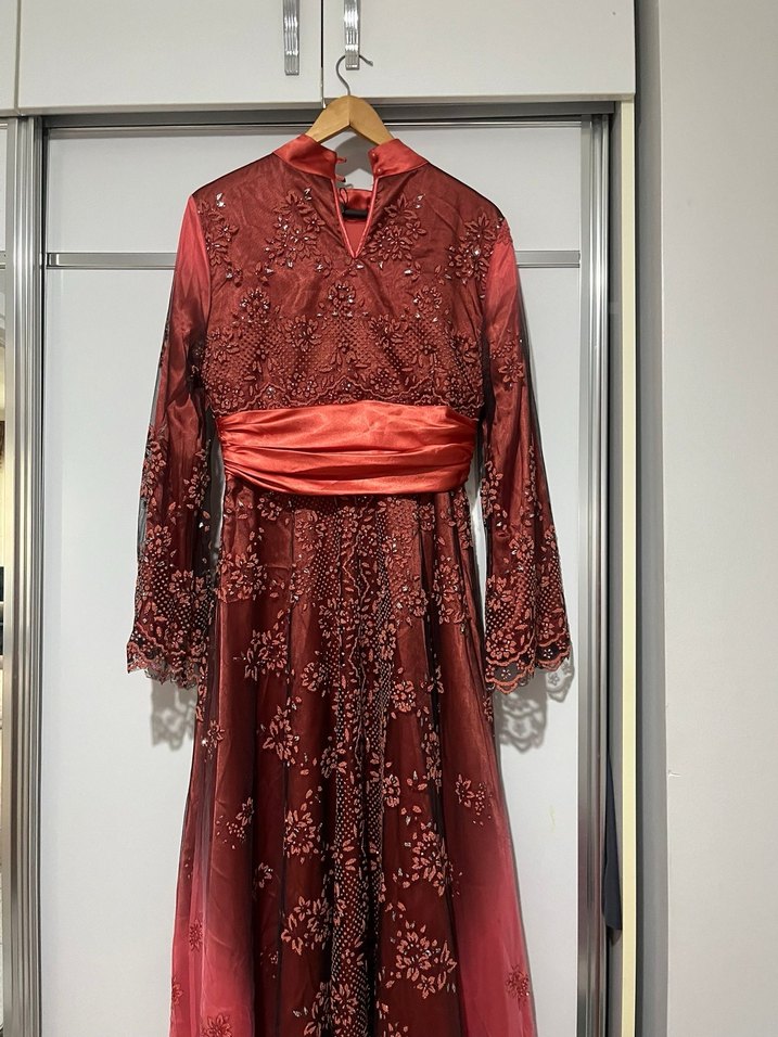 Bordo İşlemeli Uzun Kollu Henna Elbise - Görsel 2