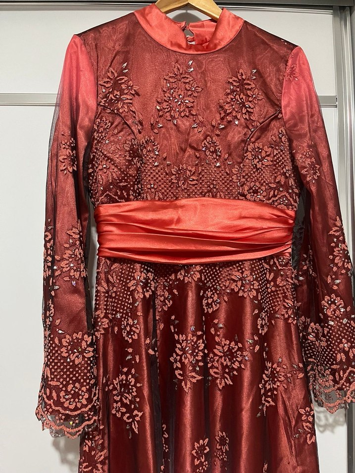 Bordo İşlemeli Uzun Kollu Henna Elbise - Görsel 4