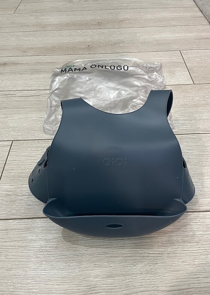 OiOi Silikon Mama Önlüğü - Görsel 3