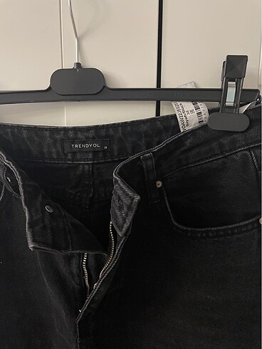 Trendyol & Milla Siyah jean