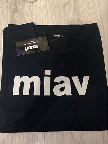 Miav tişört