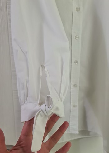 Düğmeli Beyaz Uzun Kollu Gömlek - Görsel 4