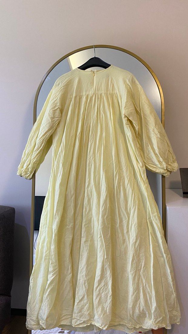 Pilise Detaylı Pastel Sarı Uzun  Elbise - Görsel 2