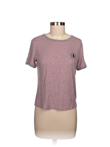 Mango T-shirt %70 İndirimli.