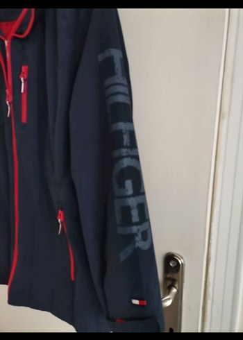 44 Beden mavi Renk Tommy Hilfiger Lacivert Kırmızı Fermuarlı Ceket