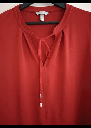 H&M Kırmızı V Yakalı Dökümlü Kolsuz Bluz