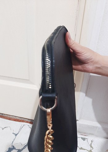 Beden siyah Renk Siyah Zincir Detaylı Guess Deri Kadın Çanta