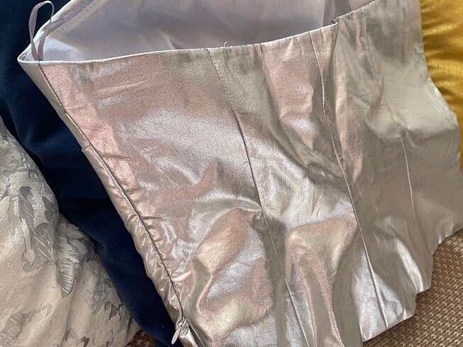 s Beden gri Renk ZARA METALİK POPLIN ÜST GÜMÜŞ S BEDEN 4661/020