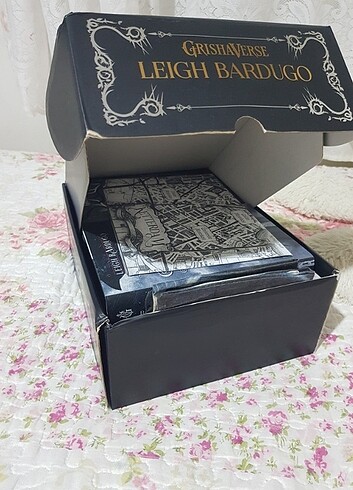  Beden LEIGH BARDUGO GRISHA VERSE SERİSİ