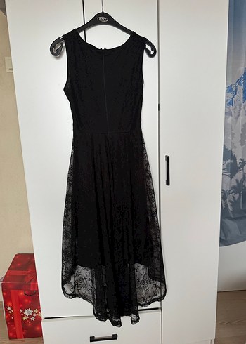 Siyah Dantelli Uzun Kolsuz Elbise - Görsel 2