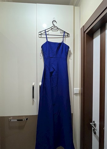 Uzun Mavi Drapeli Askılı Abiye Elbise - Görsel 3