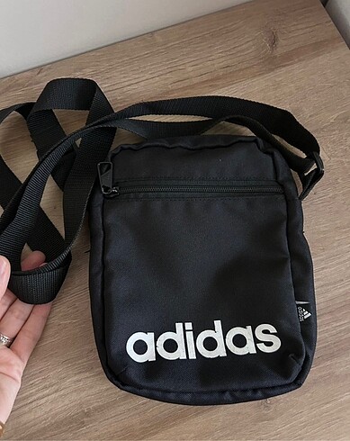Orijinal adidas çanta