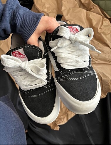 Vans Knu Skool