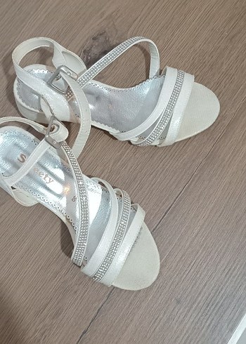 Beyaz Topuklu çocuk Abiye Ayakkabı - Görsel 2