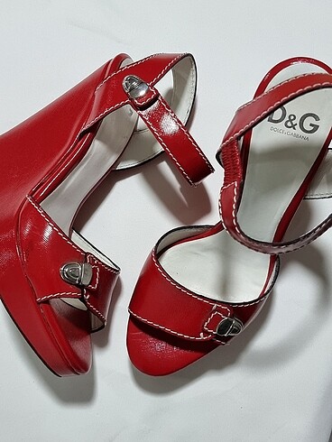 39 Beden Dolce Gabbana kırmızı dolgu topuk