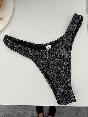 Bikini altı simli brazilian