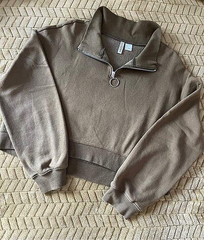 H&M sweat