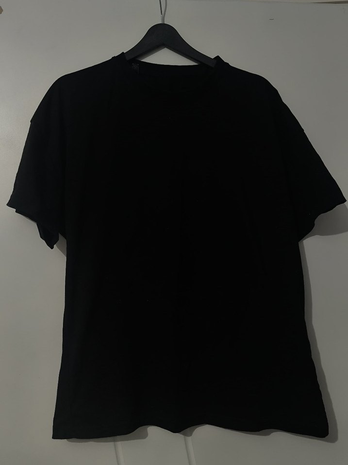 Siyah Kısa Kollu Baskılı Tişört - Görsel 2