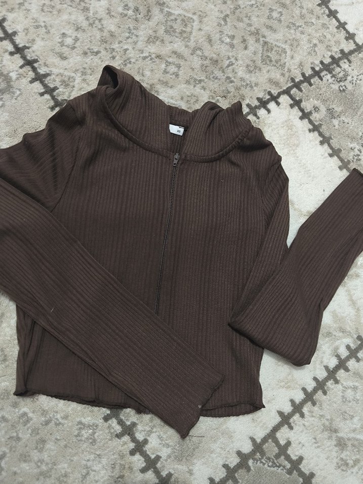 Kahverengi Fermuarlı kapşonlu bedeni saran hirka - Görsel 2