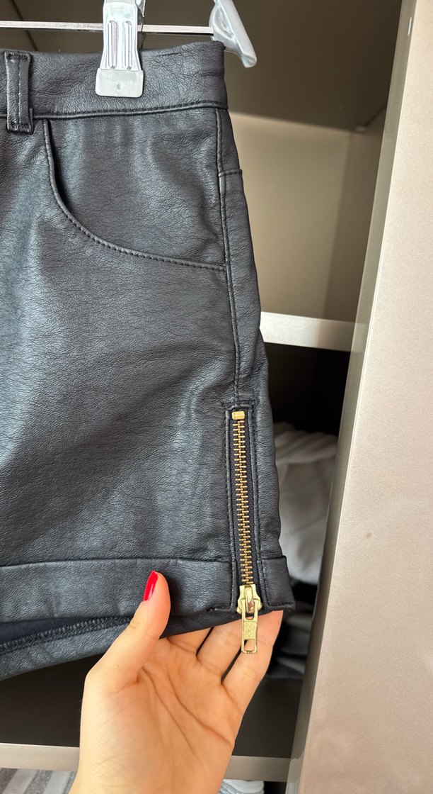 Kadın Gri Deri Mini Şort - Görsel 2